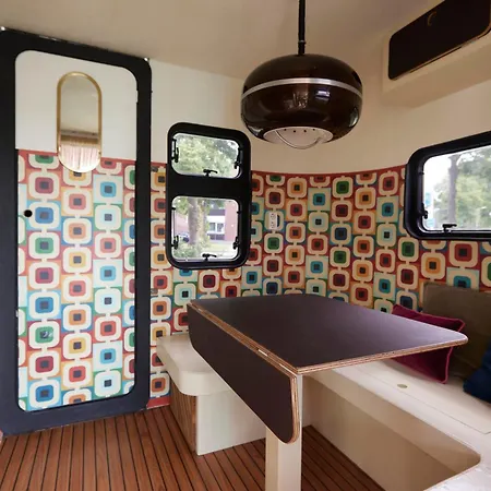 Glampervan Julietta Campingplads 's-Hertogenbosch (Den Bosch)
