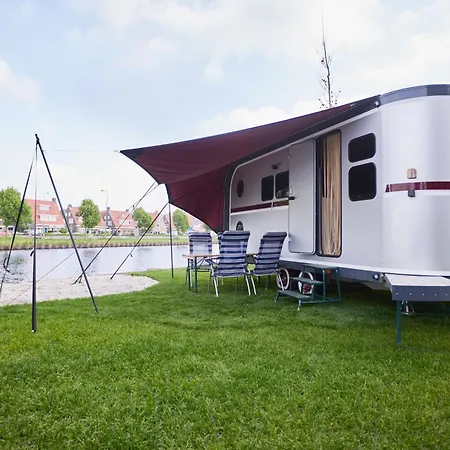 Kamp alanı Glampervan Julietta 's-Hertogenbosch (Den Bosch)
